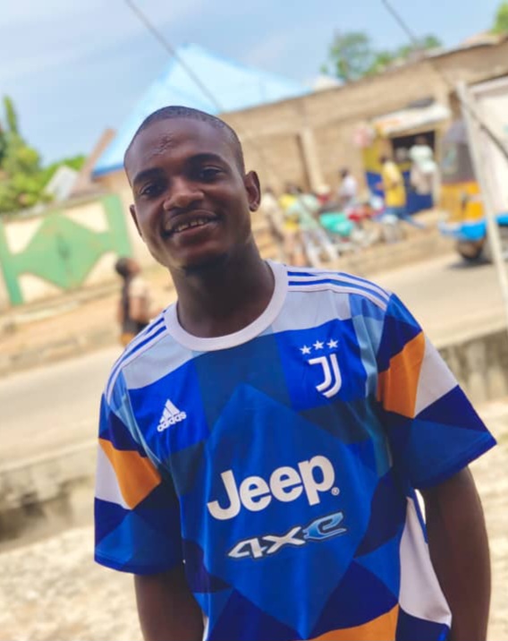 Emmanuel Akintse